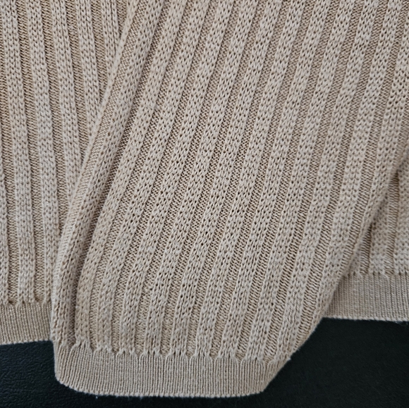 Vintage - Silk "Out of the Blue" Tan Knit Turtleneck - Size M - Picture 6 of 6